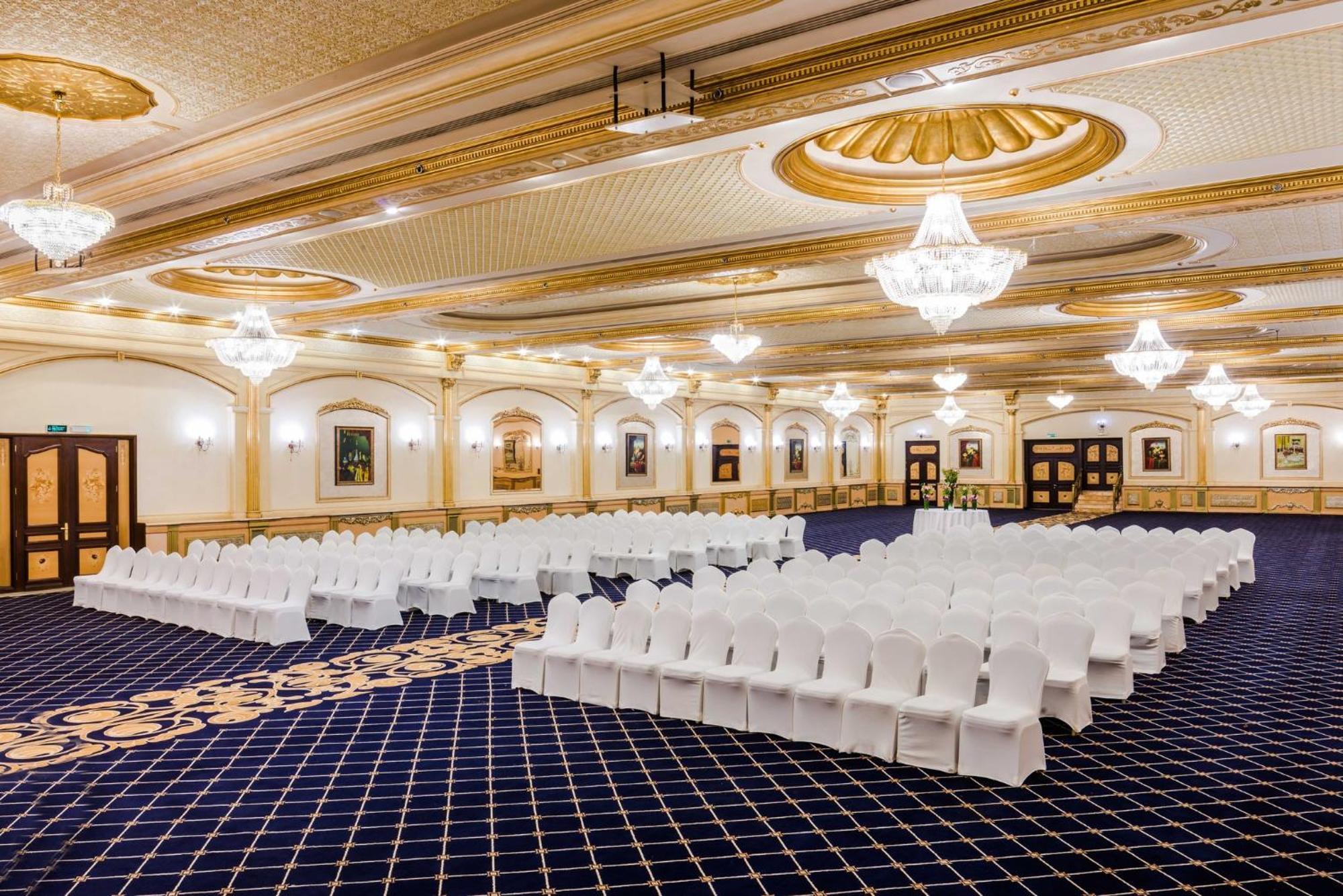 Holiday Inn Riyadh Al Qasr By Ihg Buitenkant foto