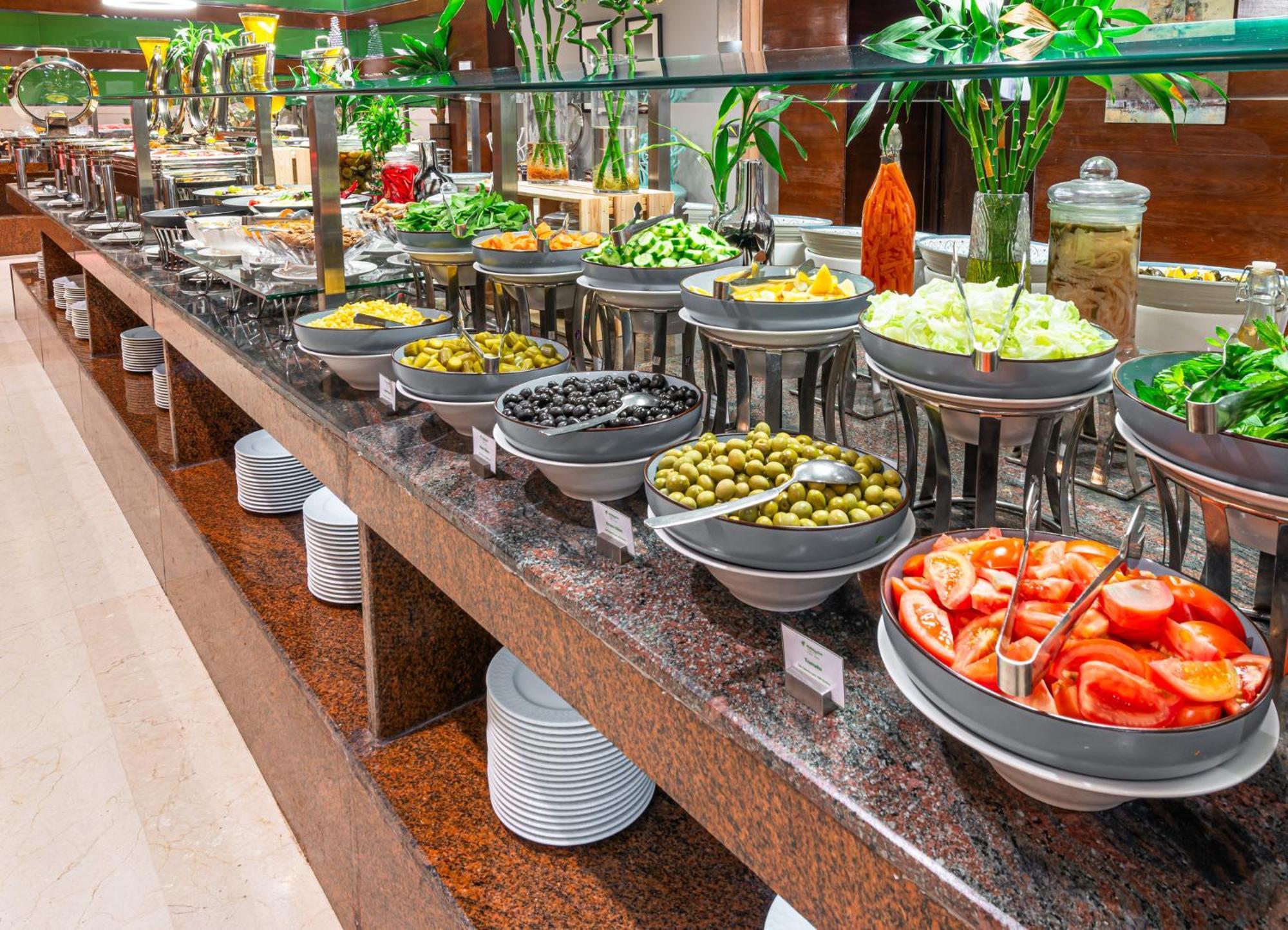 Holiday Inn Riyadh Al Qasr By Ihg Buitenkant foto
