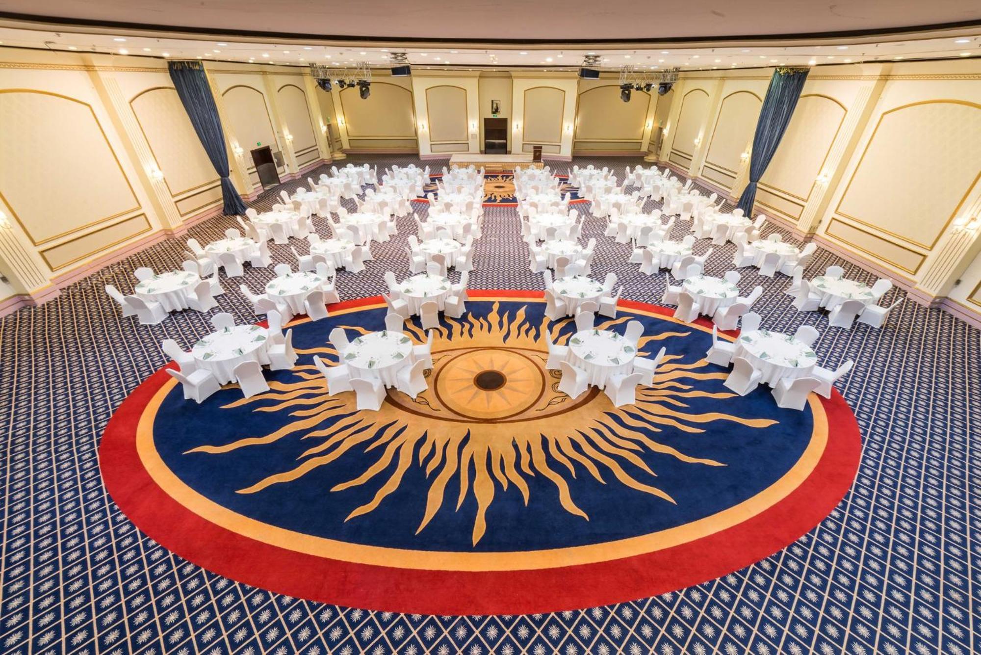 Holiday Inn Riyadh Al Qasr By Ihg Buitenkant foto
