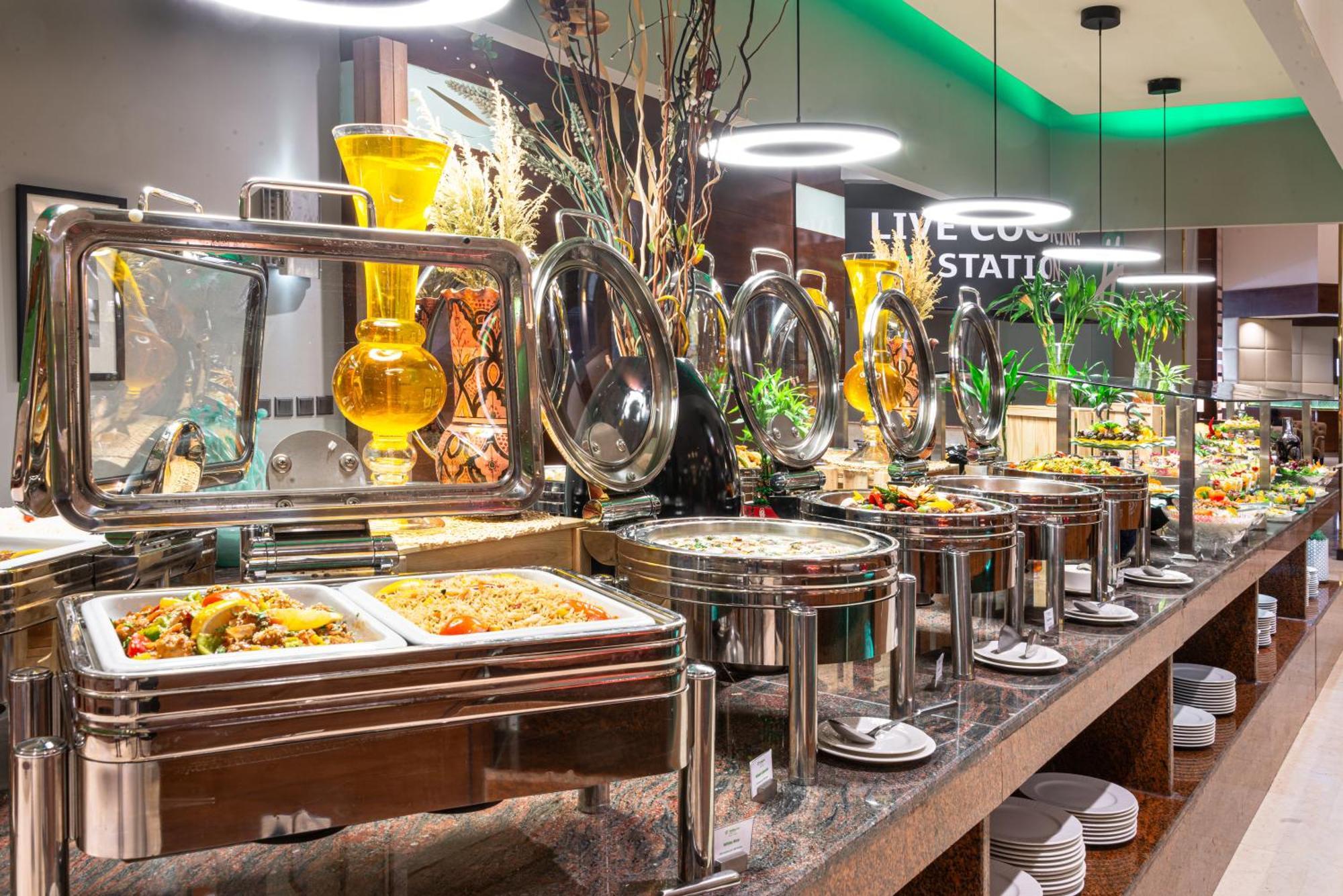 Holiday Inn Riyadh Al Qasr By Ihg Buitenkant foto