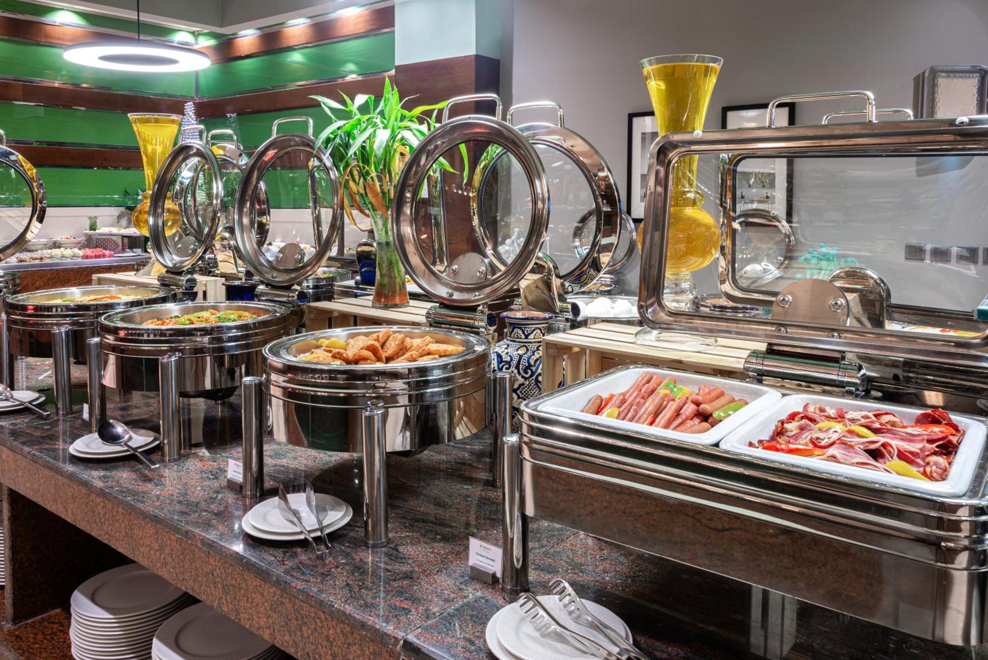 Holiday Inn Riyadh Al Qasr By Ihg Buitenkant foto
