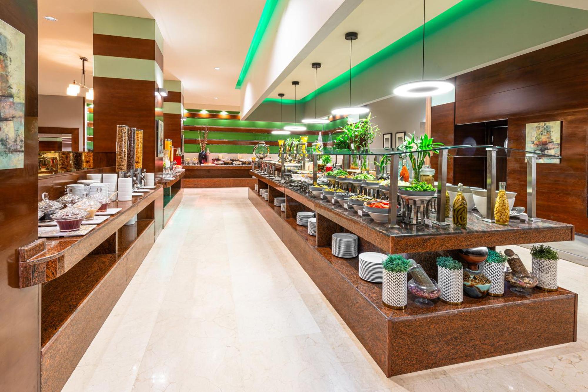 Holiday Inn Riyadh Al Qasr By Ihg Buitenkant foto