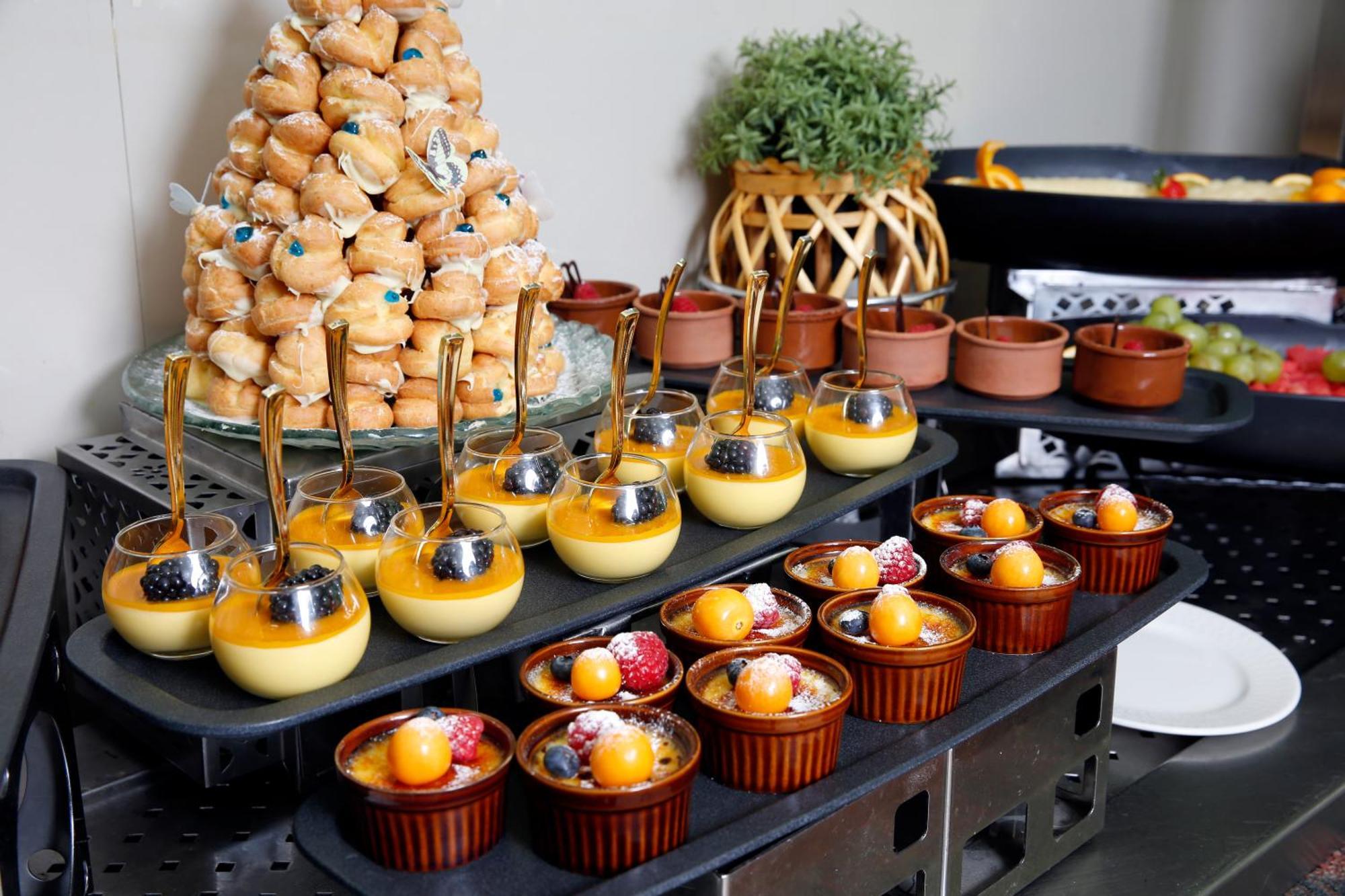 Holiday Inn Riyadh Al Qasr By Ihg Buitenkant foto